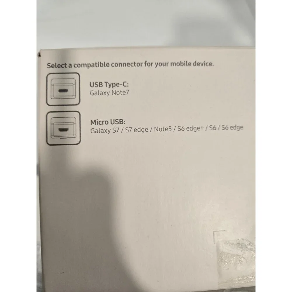 Samsung Gear VR Oculus Virtual Reality Headset SM-R323 Includes Remote